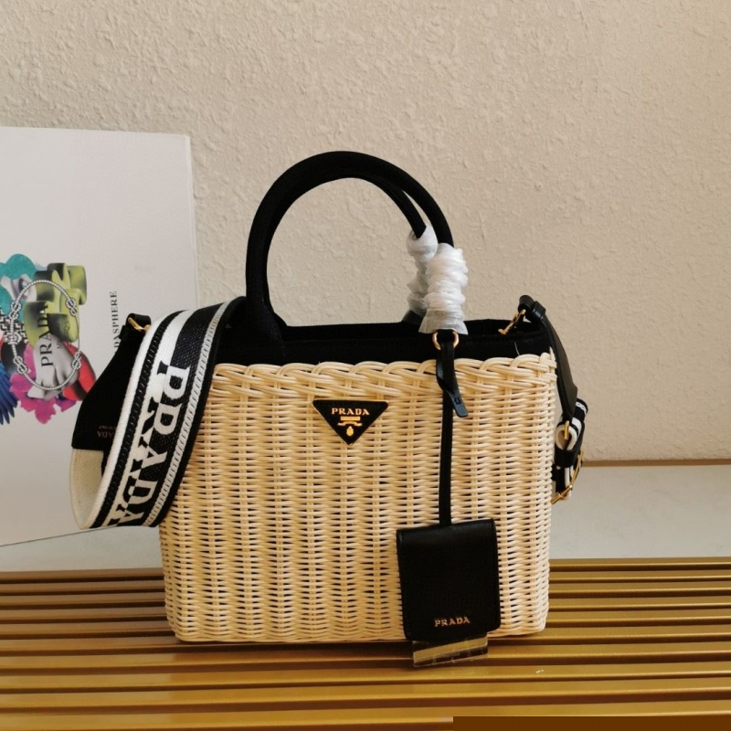 Pra*a shopping bags